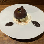 ラ プランシュ - デザートにソースをかけた後