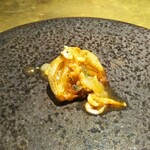 シャテーニュ - 新玉葱のフリット　桜海老のソース