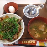 すき家 - 料理写真:ねぎ玉牛丼中盛ねぎだく、豚汁