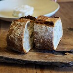 restaurant KAM﻿ - 栗の天然酵母を使用したバケット