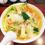 龍盛菜館 - 搾菜肉糸麺（￥780）。ザーサイだけでなく、ボリュームたっぷりの野菜炒めが乗る！