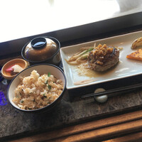 ステーキハウス ミディアムレア - 