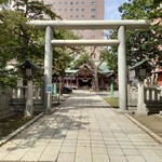Sapporo Gyouzaseizousho - 正しくは「みよし」神社と読みますが、地元民は「さんきっつぁん」「さんきちさん」と親しみを込めて。オヤジが５０年以上前に「七五三参り」した、由緒正しき神社です（笑）