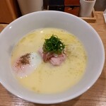 らーめんMAIKAGURA - 鶏白湯ラーメン