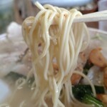 ふくちゃんラーメン - 麺リフト♪