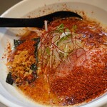 天雷軒 - オマール海老そば(800円)＋レッドホット(150円) 海老の風味がしっかり。いい汗かいた⇒今はメニューにありません。