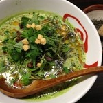 五味五香 - 緑の担々麺