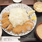 嬉嬉豚とんかつ 「君に、揚げる。」 池袋本店 - 