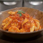 トリワイン ＰＩＫＯＳＨＨＨＵ - 竹の子と鶏のマリナーラニョッキ