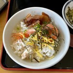 Resutoran Usanchu - たけはら魚飯の盛り付け例