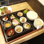 牛たん炭焼 利久 - 伊達な彩り定食