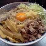 らーめん 大 - 2013/02油そば850円ニンニクアブラ追加