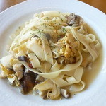 レストラン四季 - つぶ貝とポルチーニ茸のパスタ2013.2月