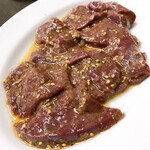 焼肉 栄養楼 - 塩レバー