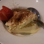 ヨシズハイ - デザートのティラミス。辛党の私も思わず忘帰…な美味しさ。