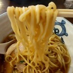 にぼし中華 廣はし - あっさりそば　麺リフト