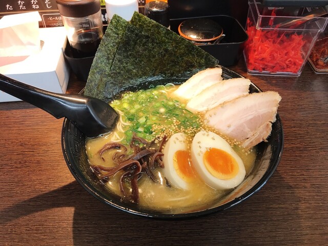 九州とんこつの うま馬（うまうま） - 山形（ラーメン）の写真