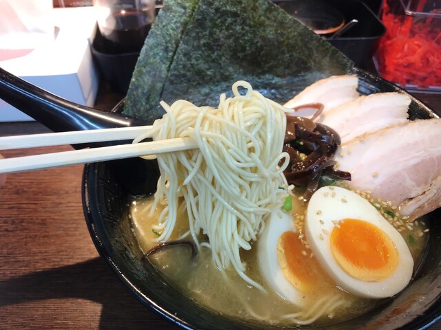 九州とんこつの うま馬（うまうま） - 山形（ラーメン）の写真