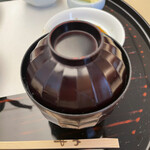 やま中・本店　鮨と日本料理　 - 赤だし