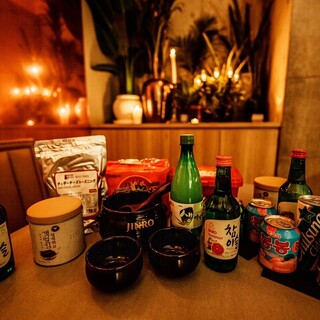 マッコリや韓国焼酎など、多種多様なラインナップのお酒☆