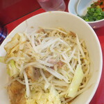 ラーメン二郎 - 汁なし半分＋ニンニク多め＋青ネギ
