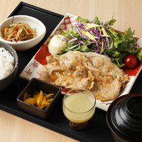 三元豚ロースの生姜焼き御膳