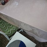 京町クロケットファミリー - こちらのテーブル席に座りました(^^)v