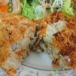 京町クロケットファミリー - 牛すじコロッケの中は
