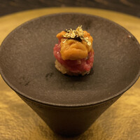 鮨 四 - トロたくと雲丹のミルフィーユ、キャビア添え