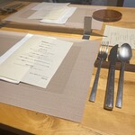 Ris. - 畳敷きのテーブル席 ゆったり寛げる空間