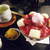 円山茶寮 - 料理写真:いちごぜんざい・たくあん付き