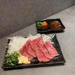 珀 - 料理写真:飛騨牛肉たたき