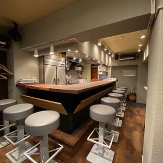 お仕事終わりにサクッと1杯！気軽にお立ち寄りください！