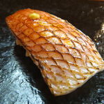 日本橋橘町　都寿司 - 金目鯛握り　軽く炙って