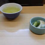 天重 本店 - 緑茶、漬け物