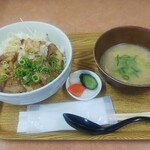 小さな食堂 ヒロ - チャーシュー丼(税込)550円 (2022.04.26)