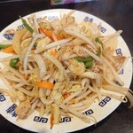 駅前製麺 35食堂 - 山盛り野菜炒め