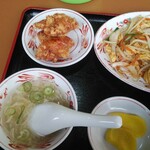 Fukurin - 日替りランチB玉子とニラもやし炒＋鶏唐揚（２コ）定食ご飯大盛り