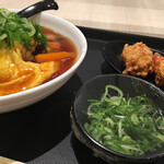 ラーメン 横綱 - トッピングコーナーから葱