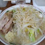 ラーメン二郎 - ニンニクとカラメ