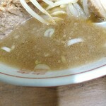 ラーメン二郎 - 最初はこの色