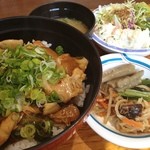 Michi No Eki Kuro Suro Do Mitsugi - 「テルちゃんキムチのあぶり丼」950円
                        満点ママで紹介された人気メニューらしい♪