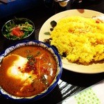 Asipai - チキンカレーに卵トッピング