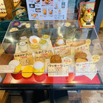 卵太郎 - ◎シュークリームやプリンやカステラなどのお菓子類も販売している。