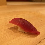 きよ田 - 赤身。マグロの鮮烈な香り