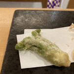 鮨 くぼた - タラの芽の天ぷら