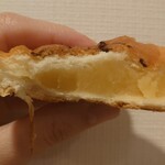 ニコラス精養堂 - 松蔭パン（黄身餡）
