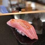 鮨と天草大王 天音 - ◆トロ（ニュージーランド産）・・ニュージーランドの鮪は初めて口にしたのですが、脂がのり美味。