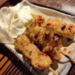 Torimitsu - 焼き物は、正肉、皮、つくね団子