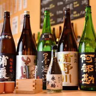 In addition to a variety of sake and shochu, we also have drinks made with the aromatic Hebesu.